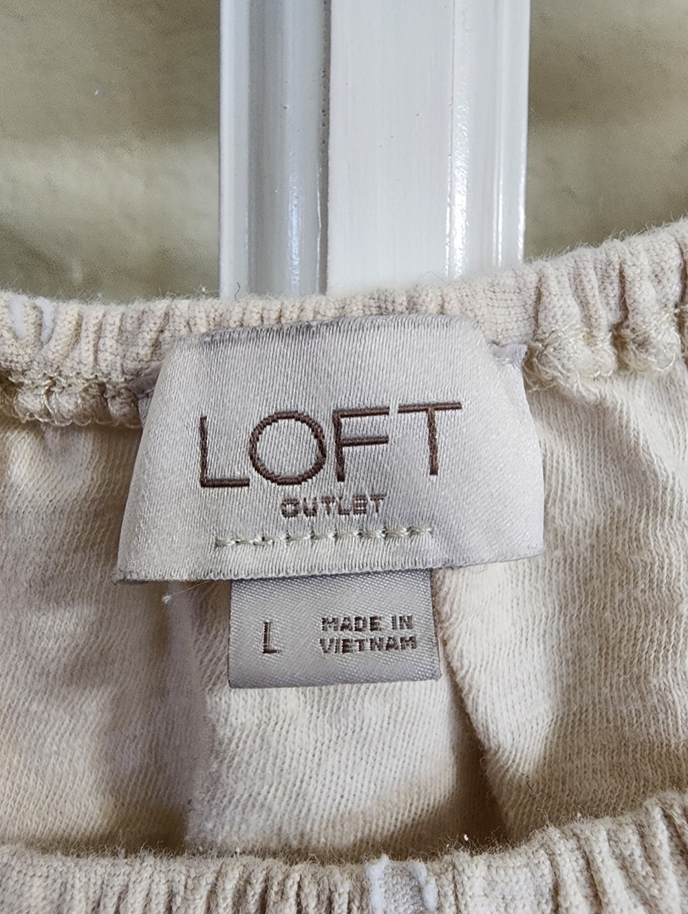 LOFT Outlet Cream Swiss Dot Puff Sleeve Blouse Scoop Neck Cottagecore L - Picture 8 of 10